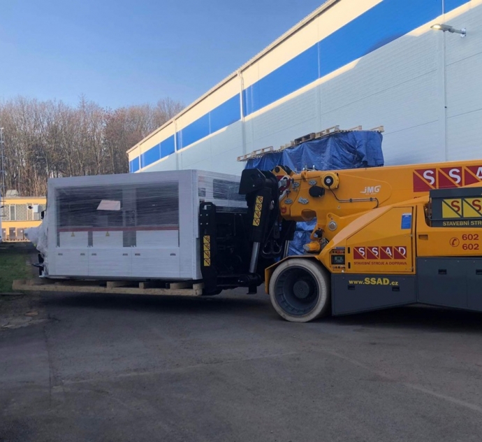 Wir haben neue Maschinen gekauft